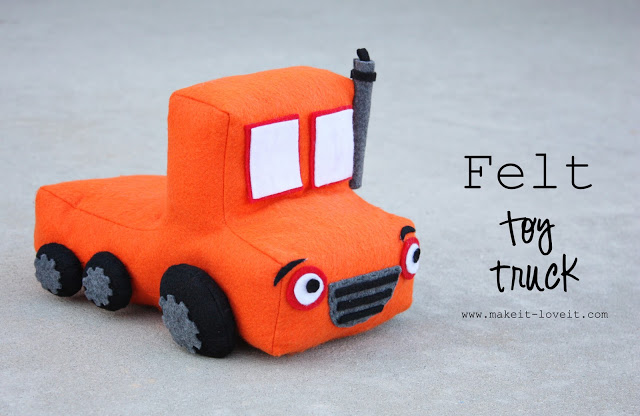 FElt toy truck free sewing pattern
