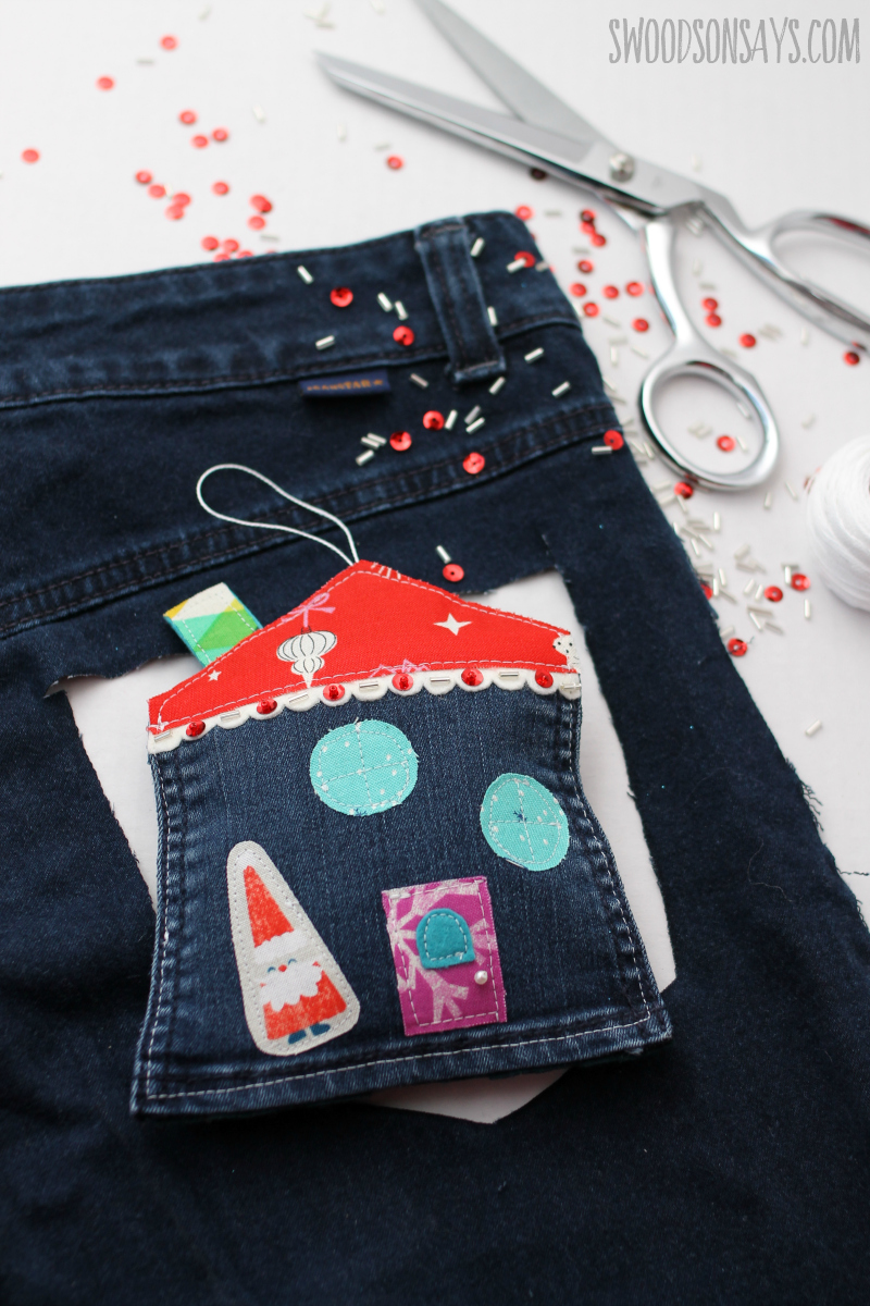 free christmas house sewing pattern