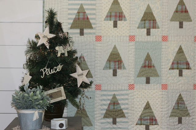 patchwork christmas tree quilt