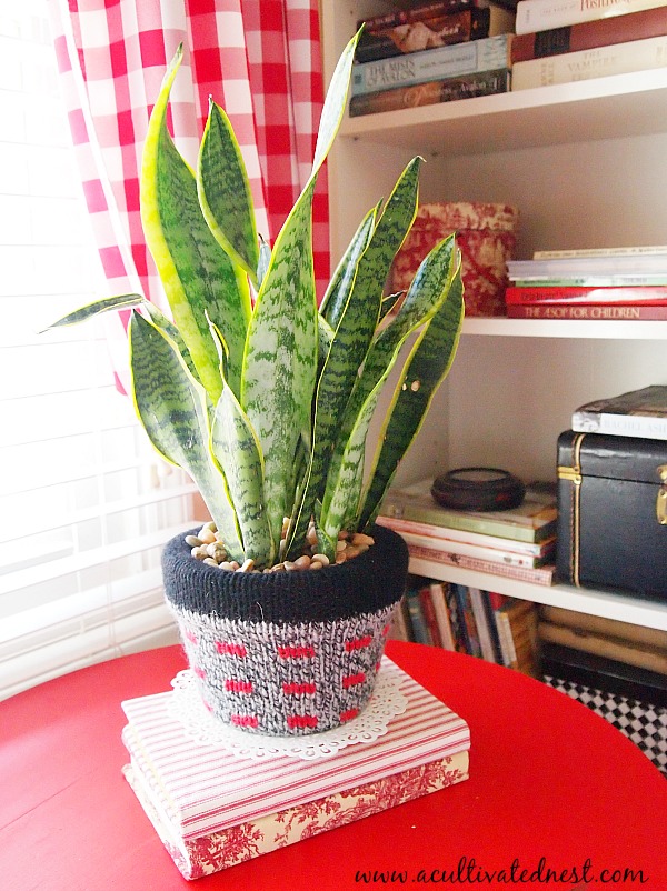 upcycled sweater pot