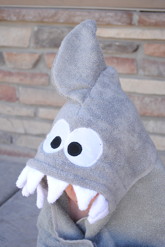 hooded shark towel diy