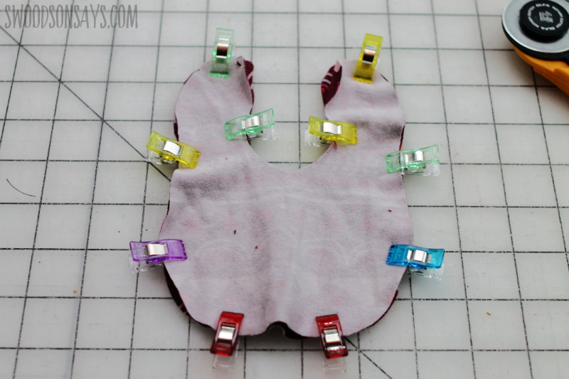 how to sew a doll bib
