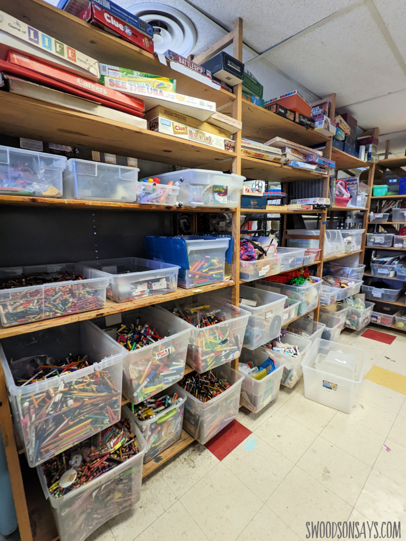 where to find secondhand school supplies