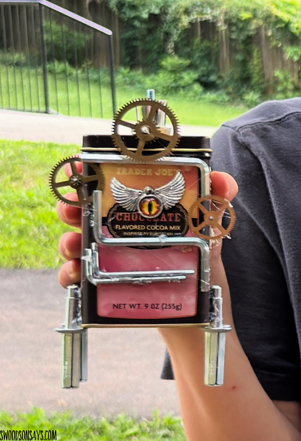 upcycled robot kids craft